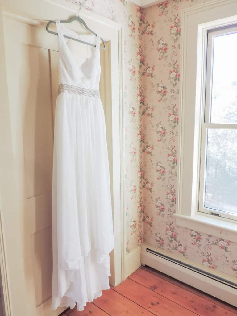 bright and airy wedding style