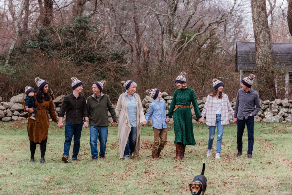 beanies as inspiration for christmas family photos