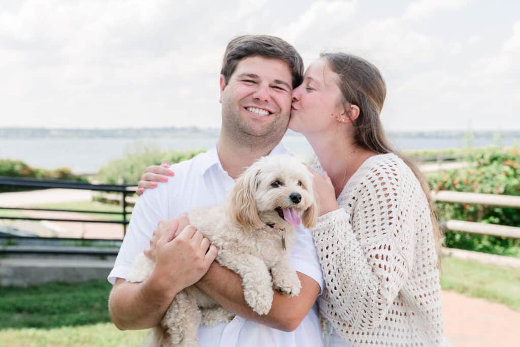 engagement photos beavertail lighthouse ri