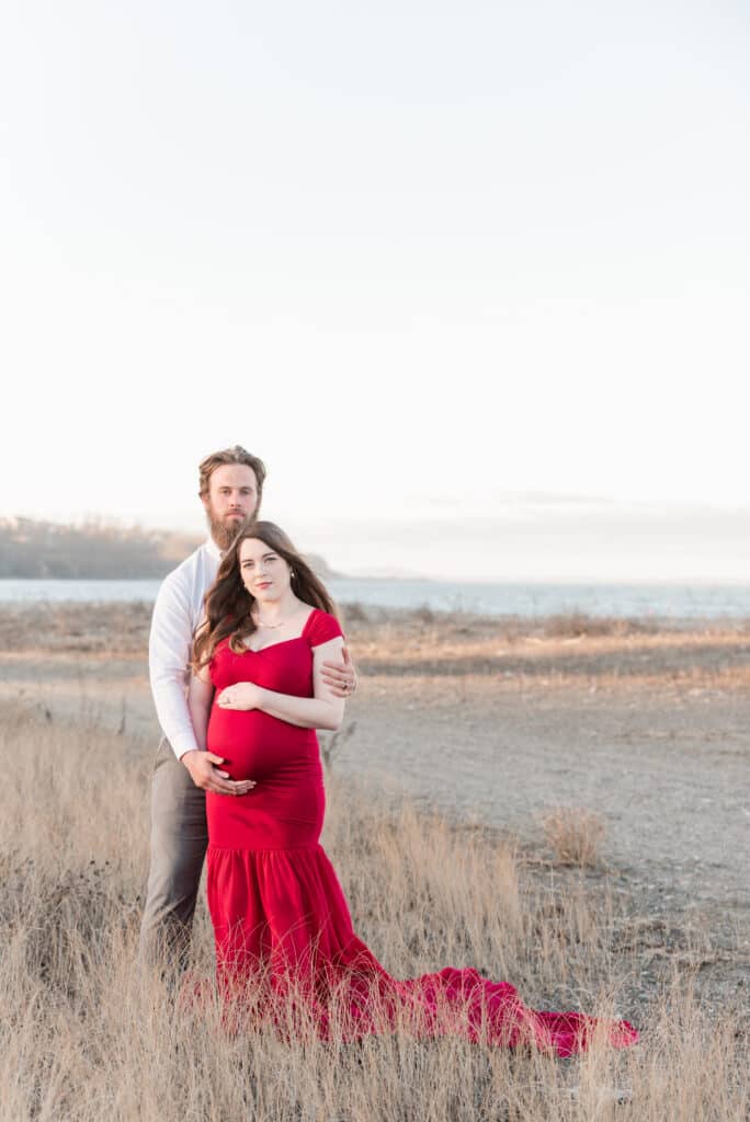 beach maternity photos Rhode Island