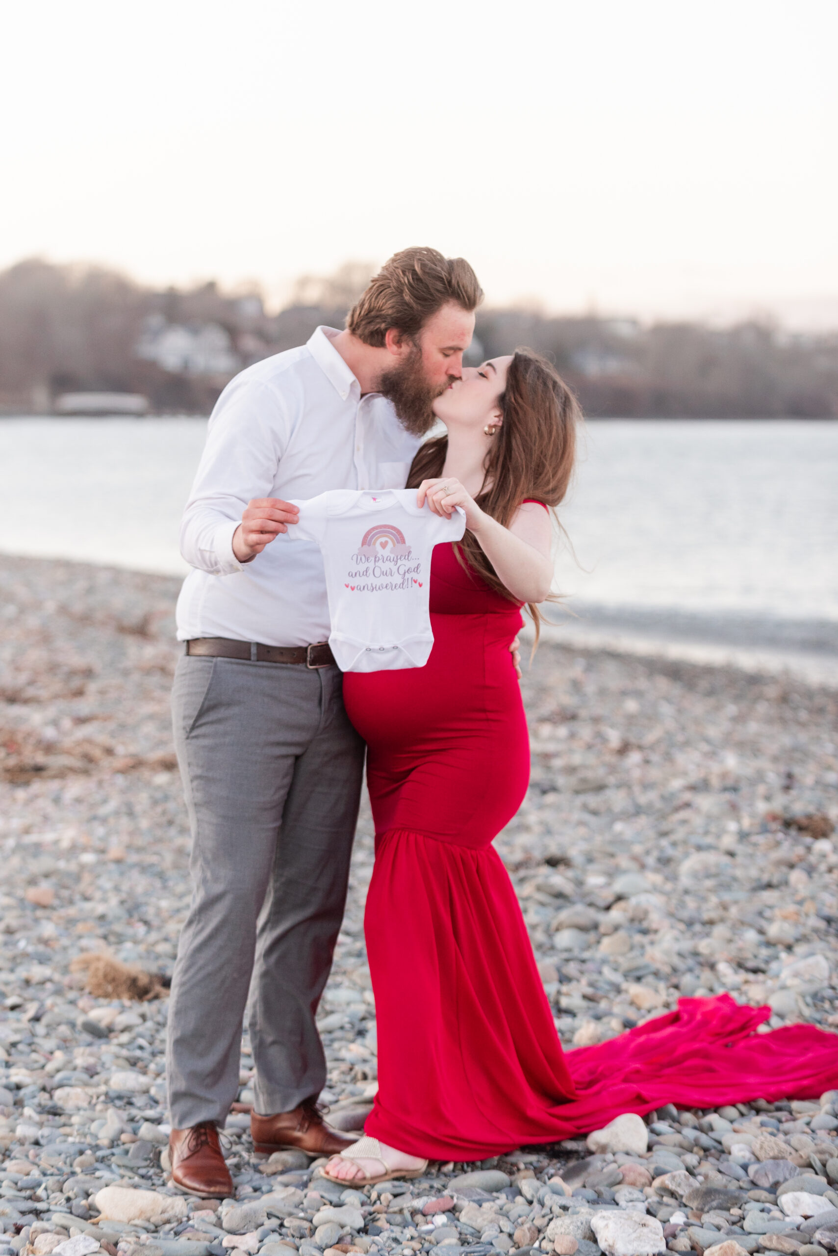 maternity photographer newport