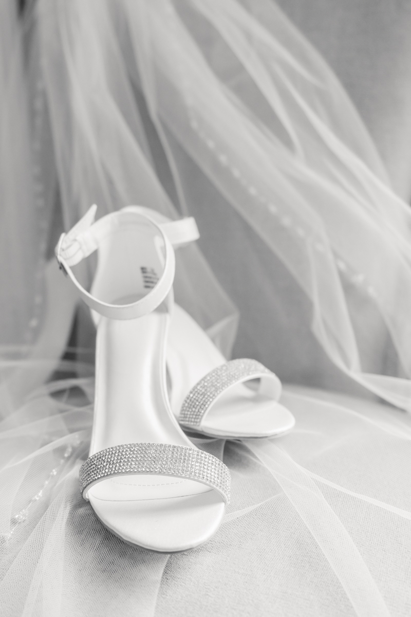 veil and shoes at 5 bridges wedding