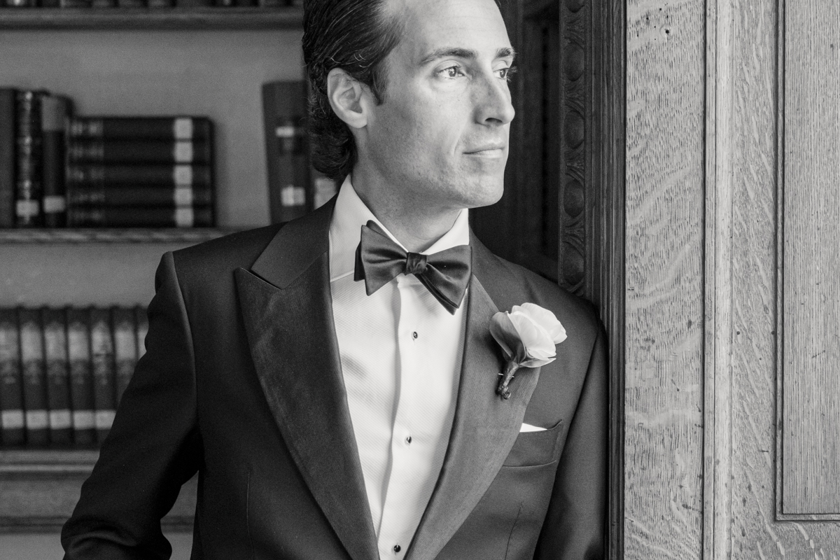 groom portrait at newport mansion wedding